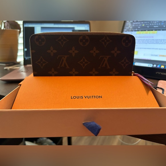 Louis Vuitton Portefeuille Clemence Fushia - Picture 7 of 7